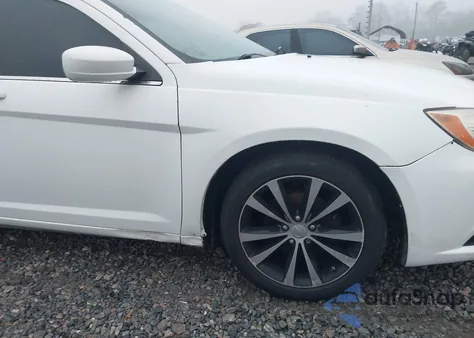 2013 Chrysler 200 Limited z USA, uszkodzony, nr VIN 1C3CCBCG7DN595743